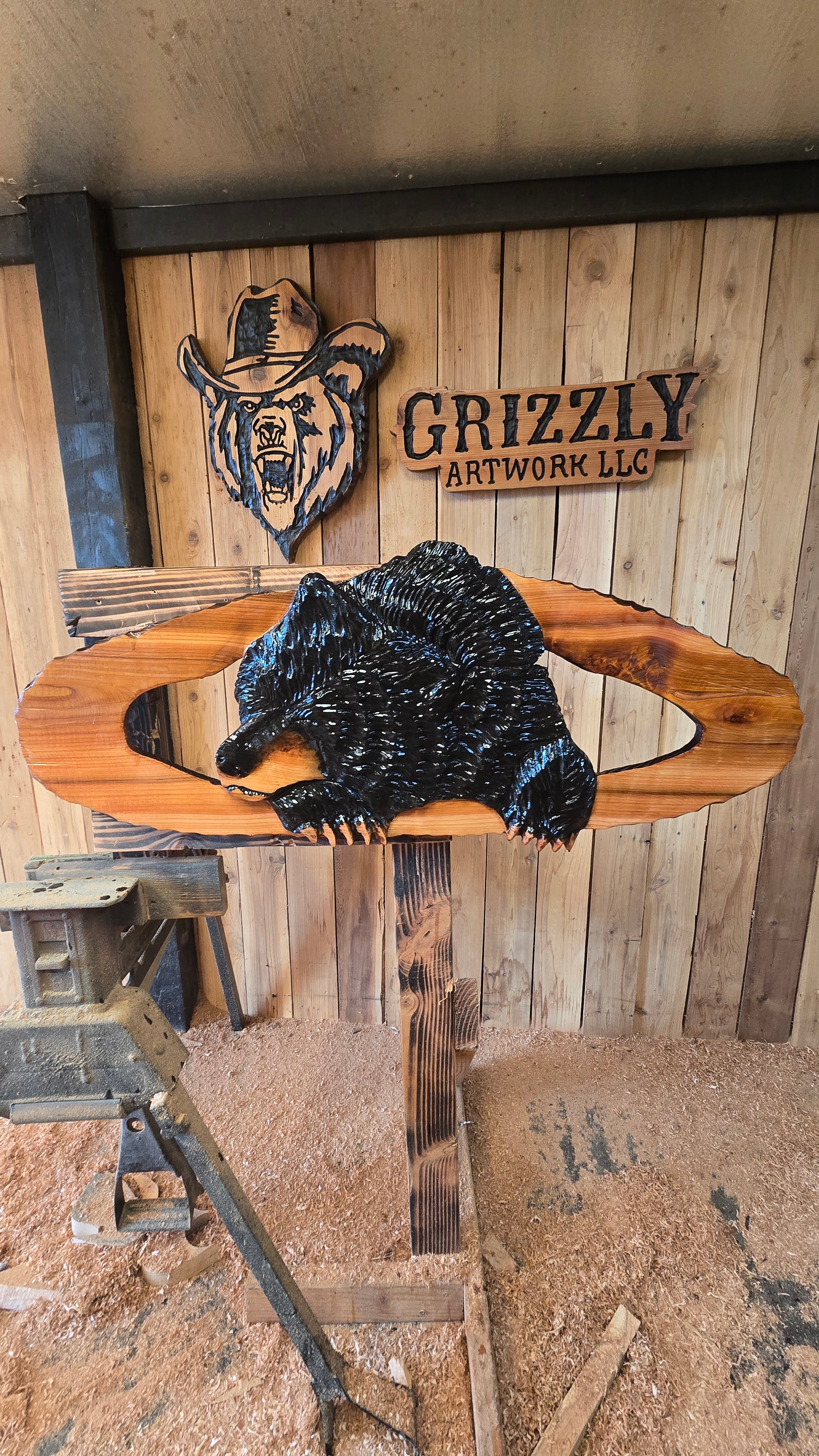 🐻 Sleepy Bear Wall Hanger Cedar – 3.5ft Long – Grizzly Artwork