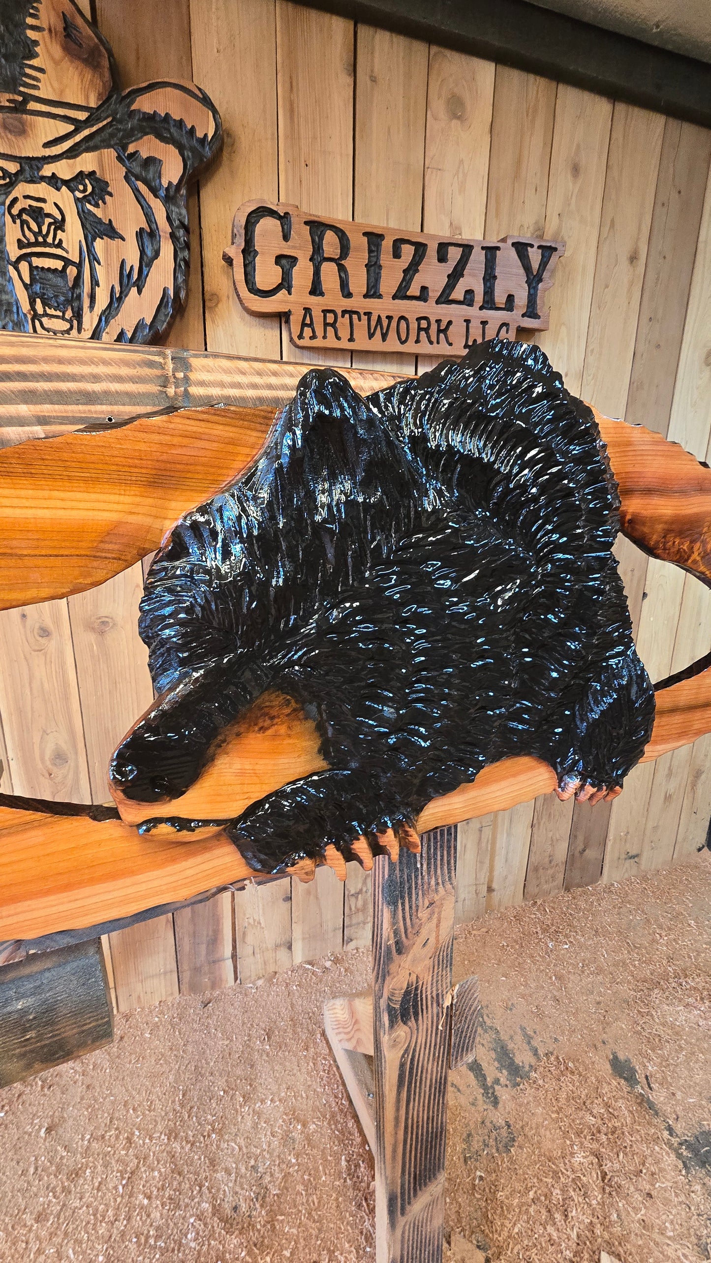 🐻 Sleepy Bear Wall Hanger Cedar – 3.5ft Long